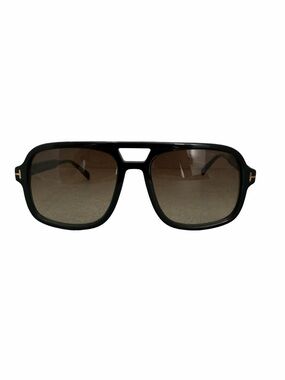Tom Ford Black Aviator Sunglasses with  Gradient Lenses